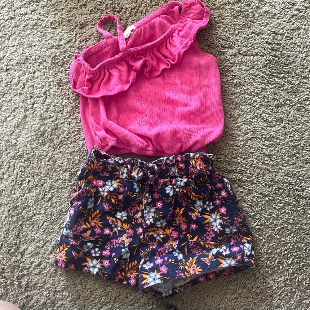 Lemon Kiss Fuchsia Ruffled Top